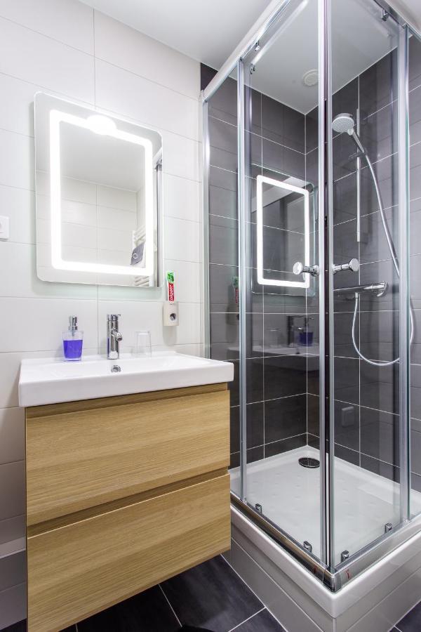 D&E - Paris-Disney - Holidays Apartment - Appartement De Vacances - 5 Chambres- 5 Sdb - 5 Bedrooms - 5 Bathrooms - Netflix Champs-Sur-Marne Exteriér fotografie