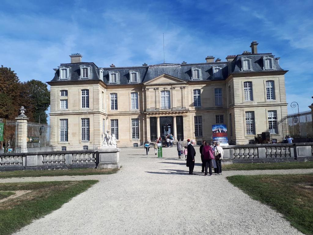 D&E - Paris-Disney - Holidays Apartment - Appartement De Vacances - 5 Chambres- 5 Sdb - 5 Bedrooms - 5 Bathrooms - Netflix Champs-Sur-Marne Exteriér fotografie